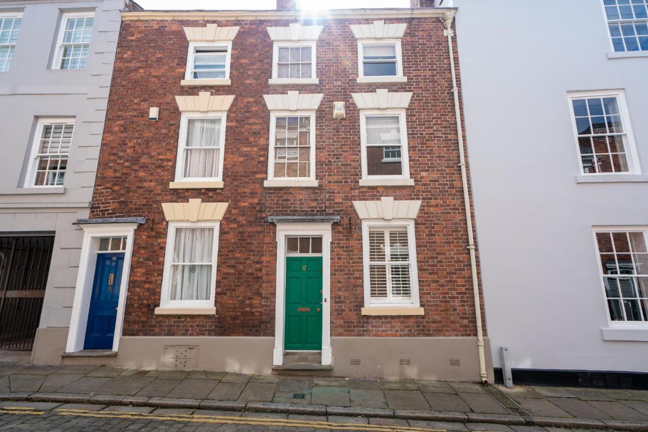 18Th Century Townhouse In Chester City Centre Vila Exterior foto