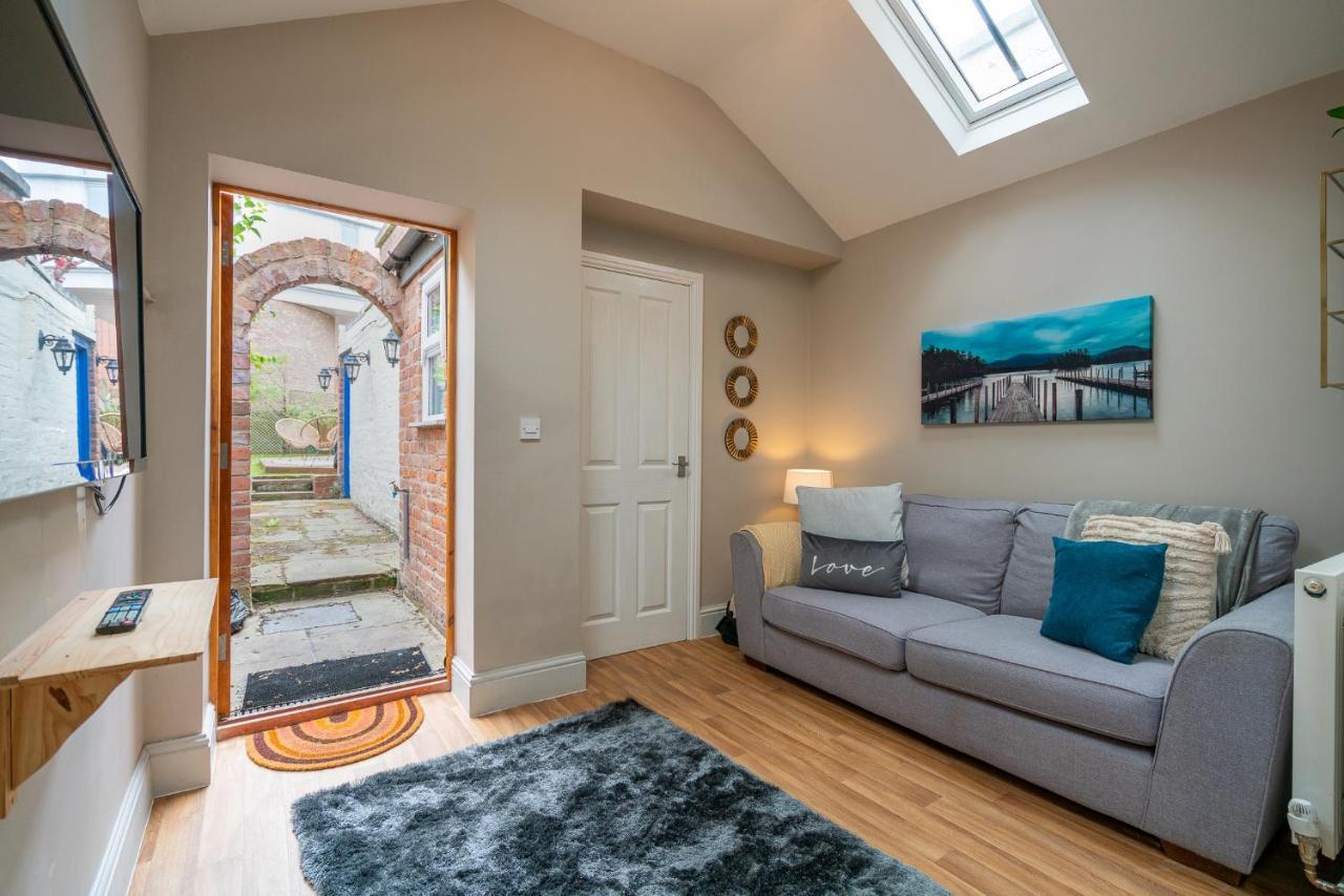 18Th Century Townhouse In Chester City Centre Vila Exterior foto