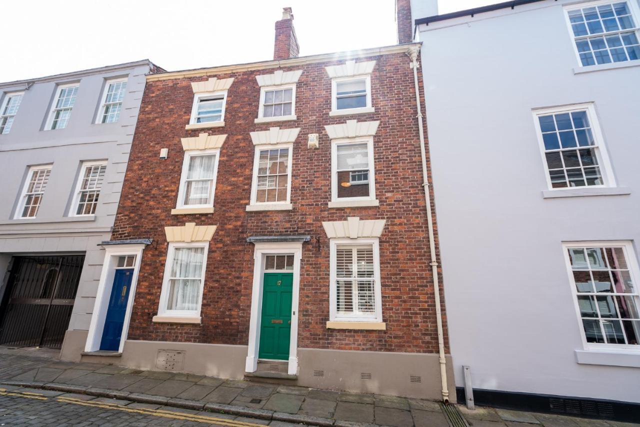 18Th Century Townhouse In Chester City Centre Vila Exterior foto
