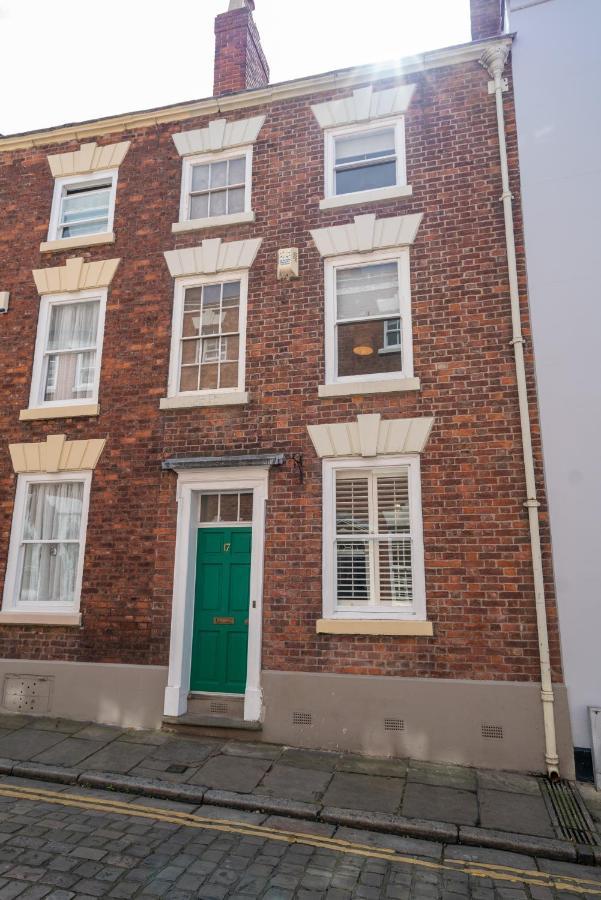 18Th Century Townhouse In Chester City Centre Vila Exterior foto